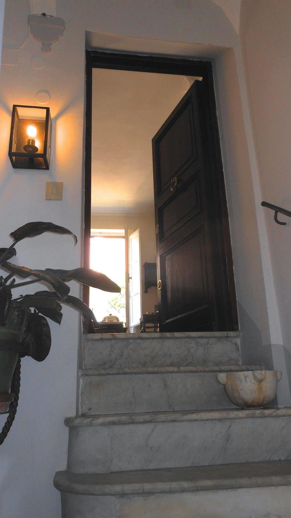 B&B Casa De Luca A Campo De Fiori Rome Exterior photo