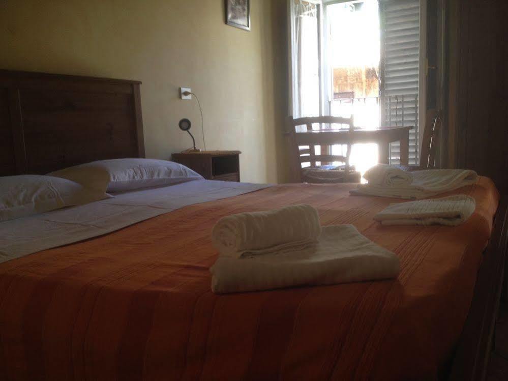 B&B Casa De Luca A Campo De Fiori Rome Exterior photo